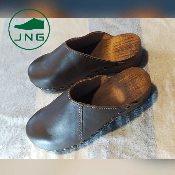 Zueco con base de madera - Imagen 3