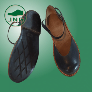 Zapato punta talón de cuero